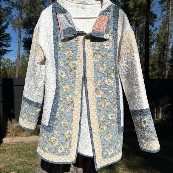 This is SOLD Vintage Chic Floral Patchwork Quilted Coat - Picture 4 of 13